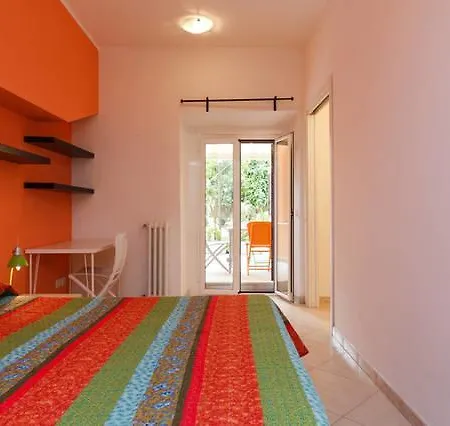 Sunny Flat Apartment *