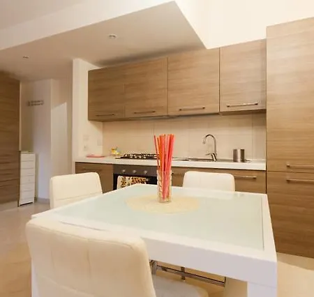 Apartment Sunny Flat Rome